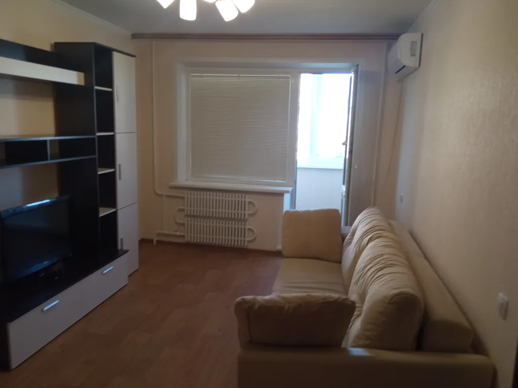 1-комнатная квартира возле ТЦ Капитал и Военного училища