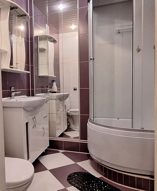 Красивая двухкомнатная квартира недалеко от ЖД вокзала