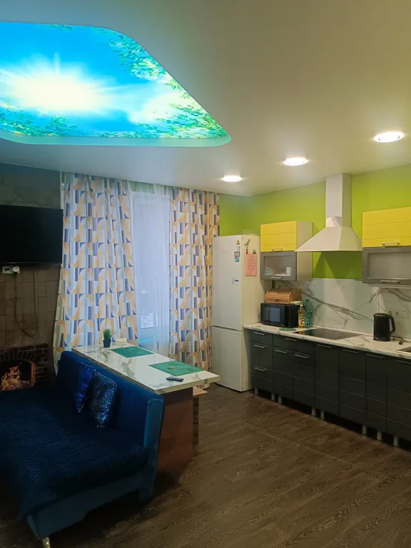 Квартира Квартира Большая, яркая студия в новом районе — Сапроново