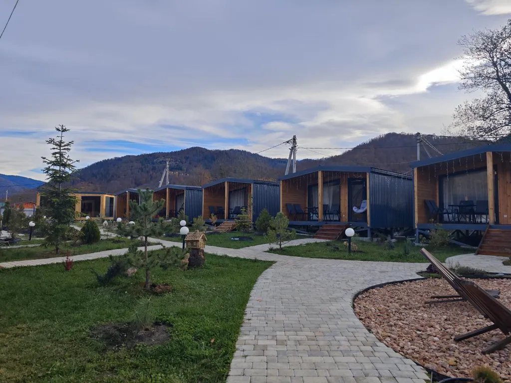 Уютный домик в горах с бассейном