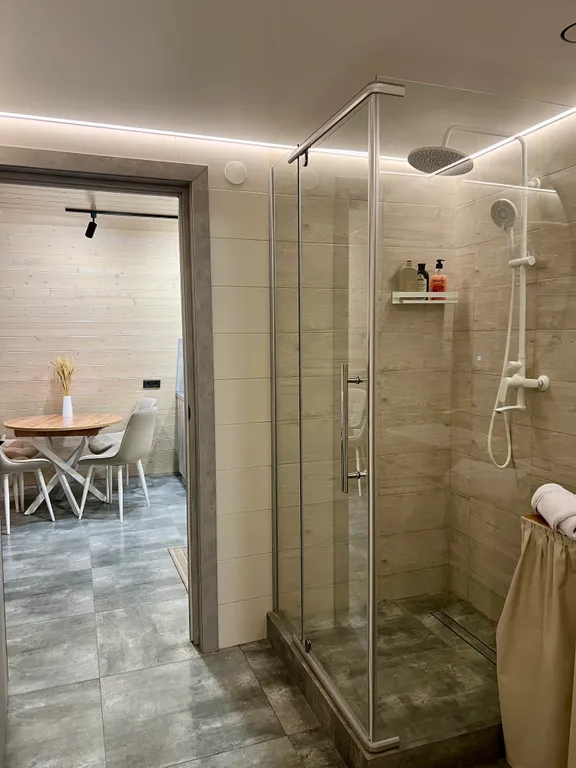 Коттедж Уютный дом Поле с баней на дровах и сибирским чаном — Лопатино