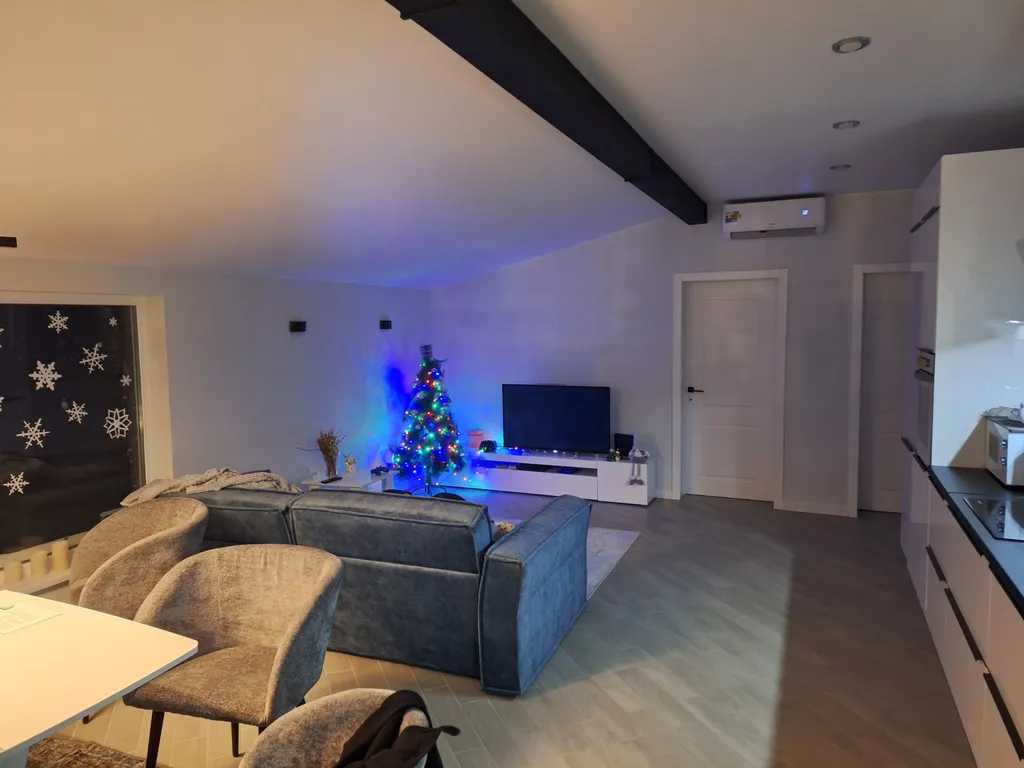 Дом на берегу водохранилища