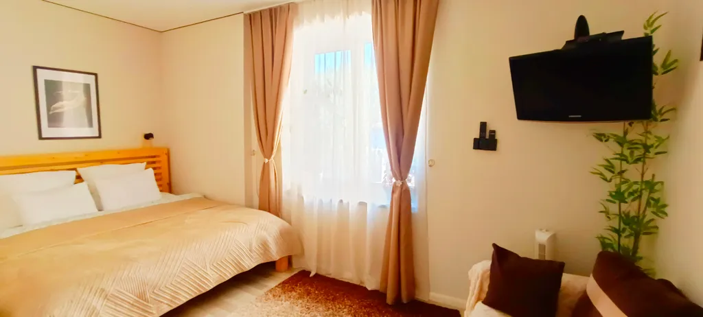 Тихая, просторная комната на Рыбной деревне