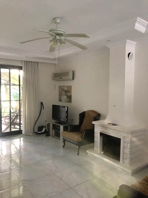 Вилла на берегу моря