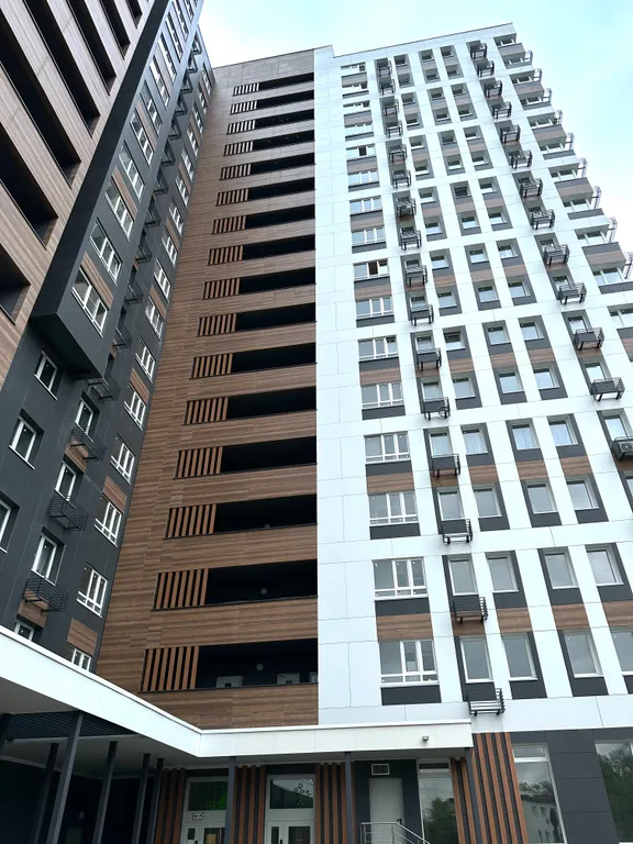 Новые апартаменты в парке в одной минуте от озера Сенеж