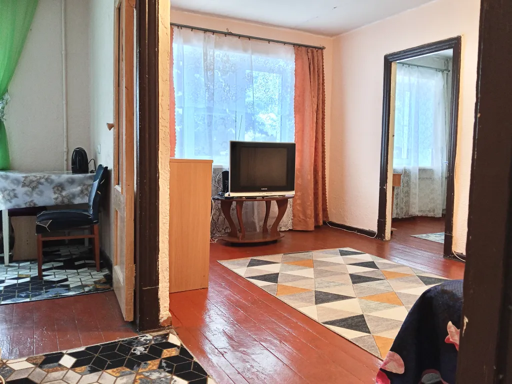 2-ка в центре у реки