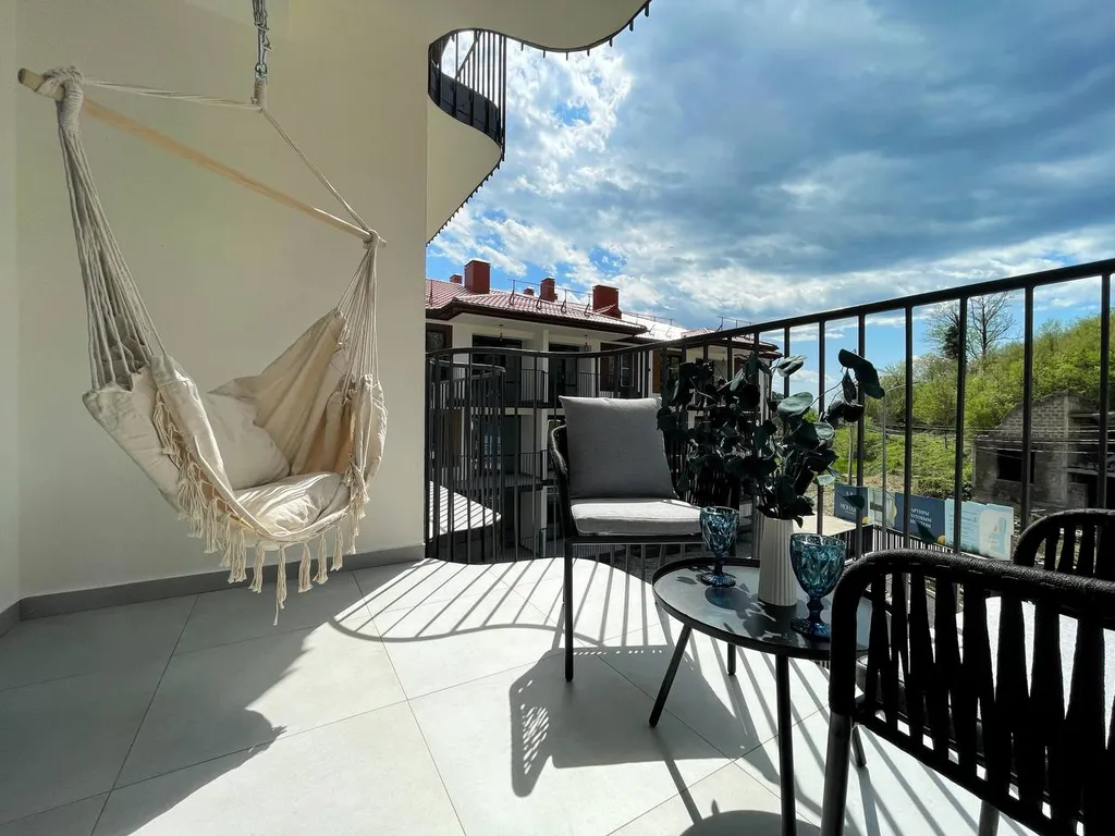 Апартаменты для двоих с большим балконом