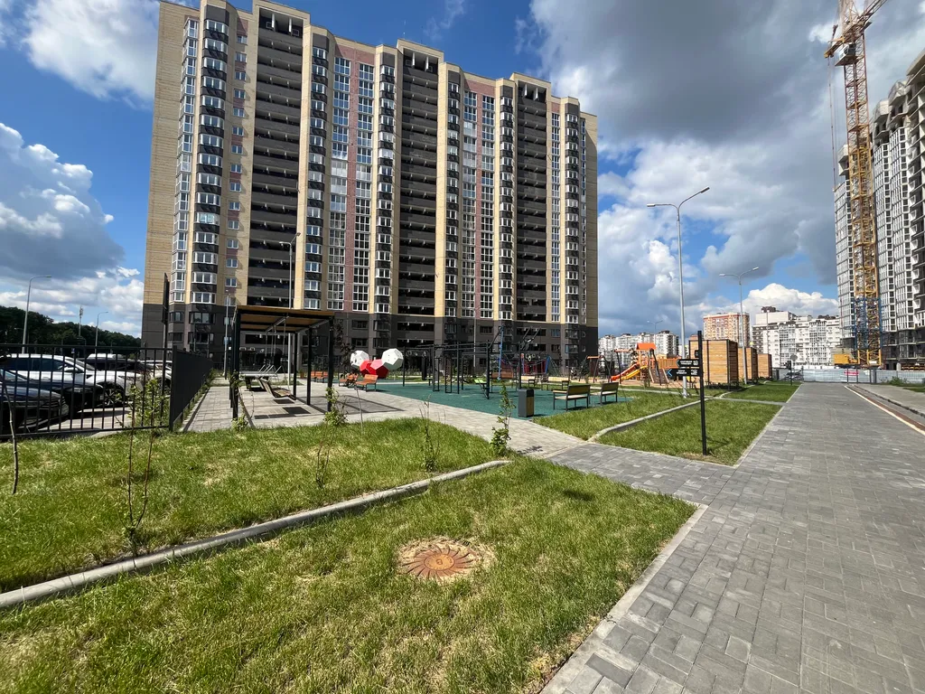 Светлая квартира с видом на закат в современном ЖК Геометрия