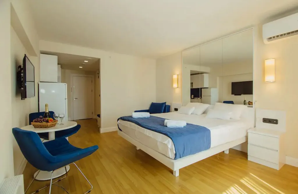 Orbi City View 22-25