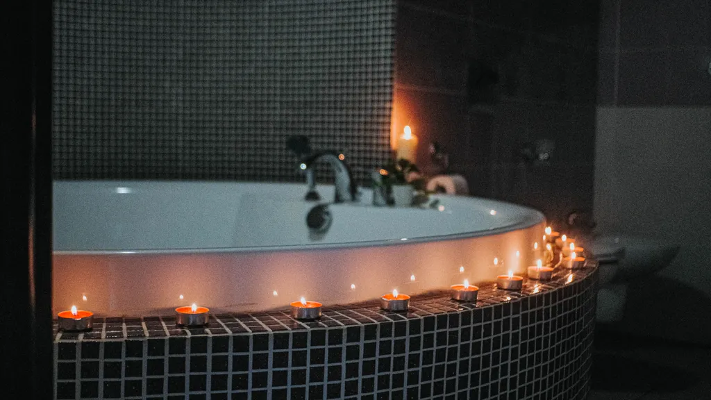 Семейная квартира с камином у ТЦ Аквамолл