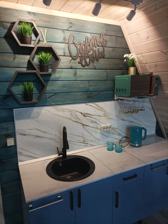 Дом с баней и банным чаном у реки