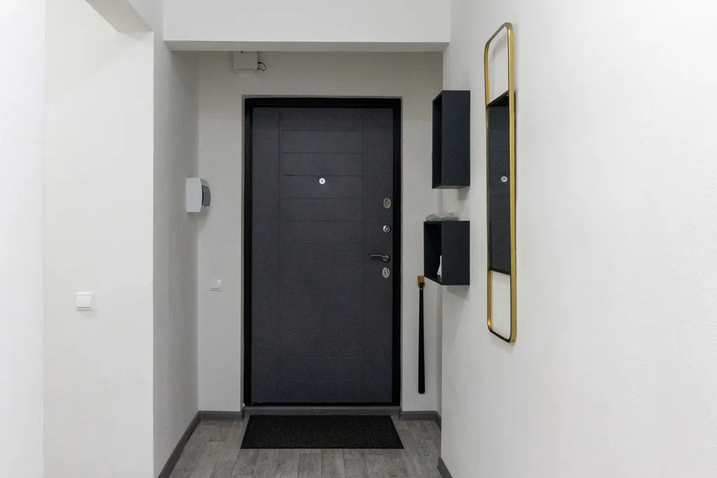 Квартира с жёлтым диваном