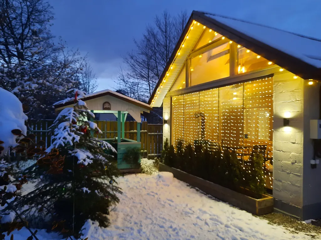 Милый домик в стиле прованс с камином, горячей купелью, баней, бассейном