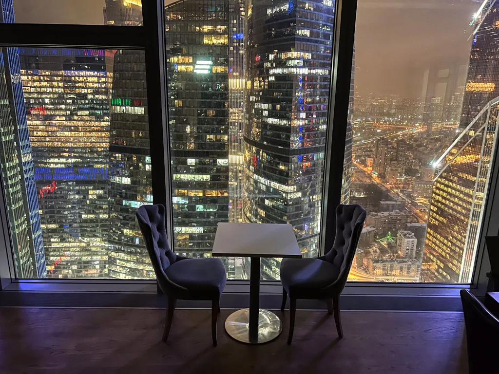 Угловые 3-комнатные апартаменты в Москва сити на 52 этаже