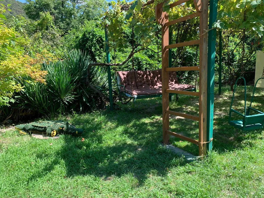 Отдельный домик на 2-4 человек в лесной зоне