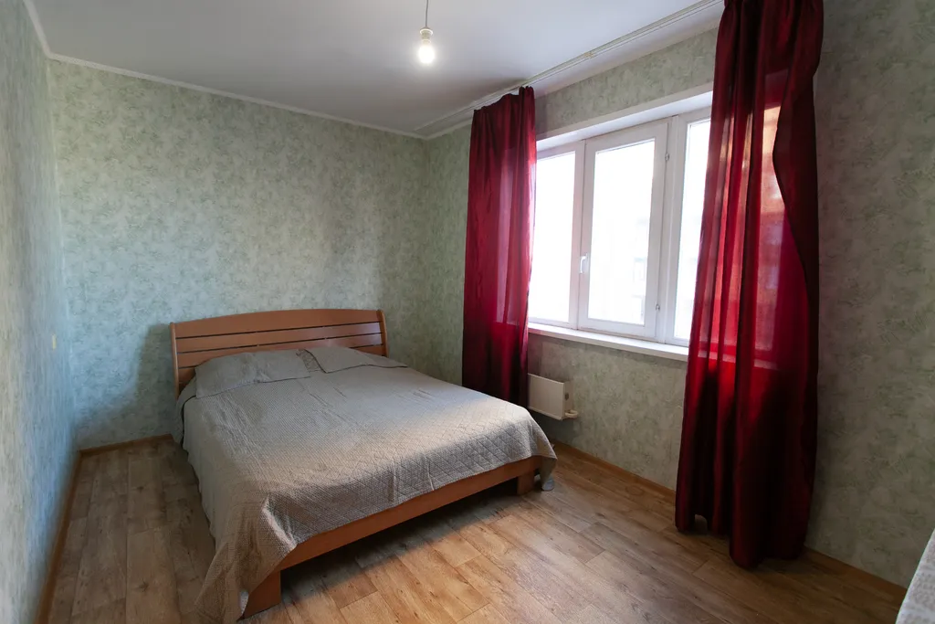 Двухкомнатная возле ТРЦ Планета