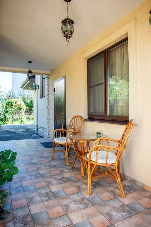 Уютный дом в центре