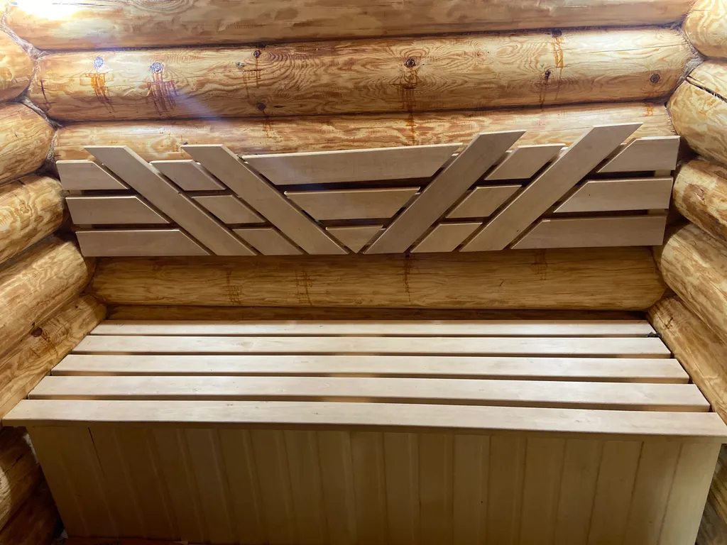 Сказочный дом в лесу