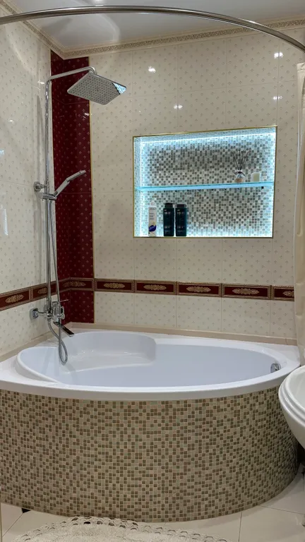 Уютная квартира в центре города с видом на море