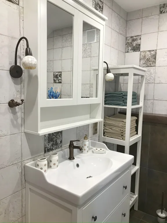 Двухуровневая квартира с 3 спальнями в частном доме