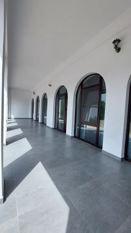 Коттедж Просторный дом с большим двором в центре — аренда посуточно в Новый Афон