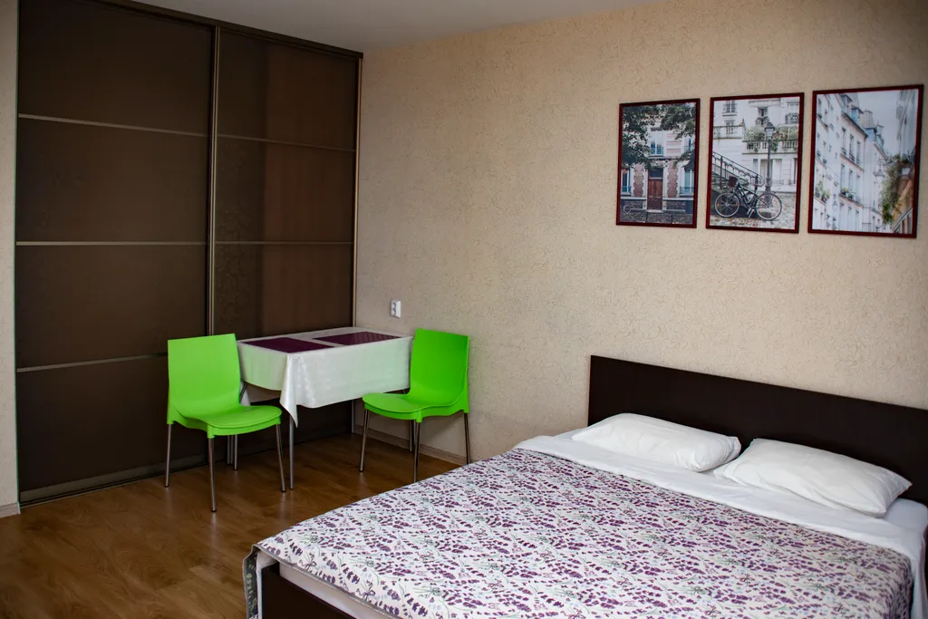 Апартаменты Урал Омская-студия