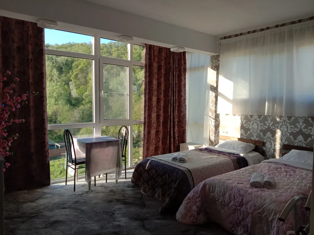 Этаж с видом на море, лес и горы