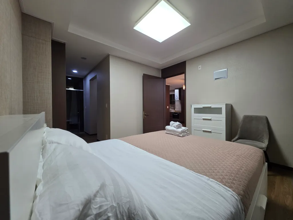 2-комнатная квартира возле Посольства США