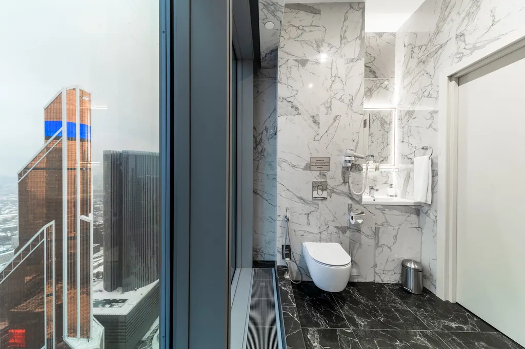 Deluxe jacuzzi 64 floor