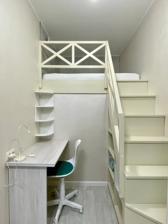 Евротрехкомнатный апартамент с балконом на первой линии