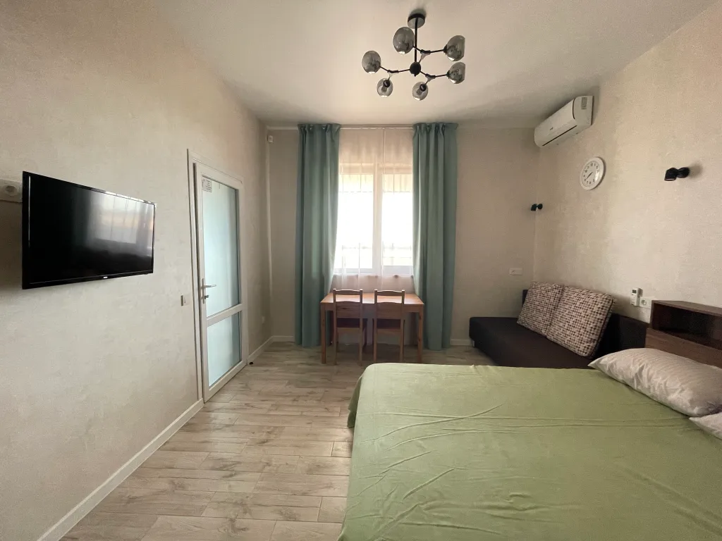 Двухкомнатная квартира с террасой с видом на море — аренда посуточно в Уютное