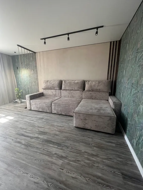 Двухкомнатная квартира на русском поле