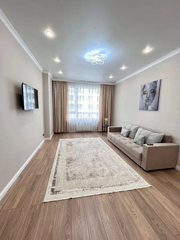 Полноценная двухкомнатная квартира вблизи Хан шатыра