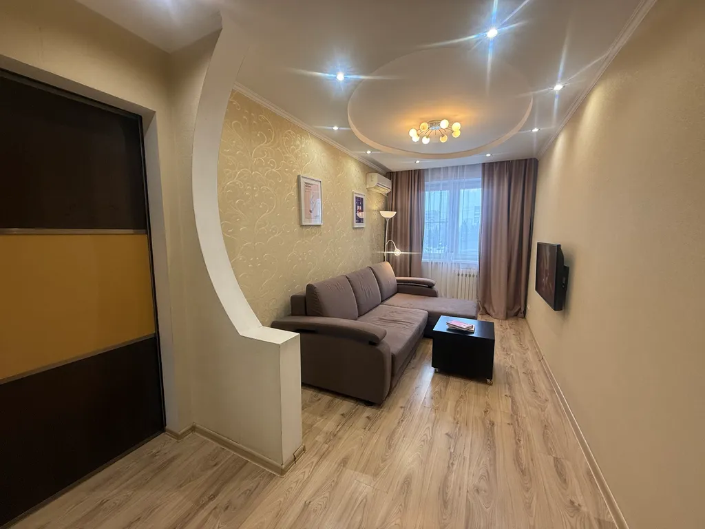 "В Гости!" на Пионерском 53 (2к квартира рядом с Сити-Молл)