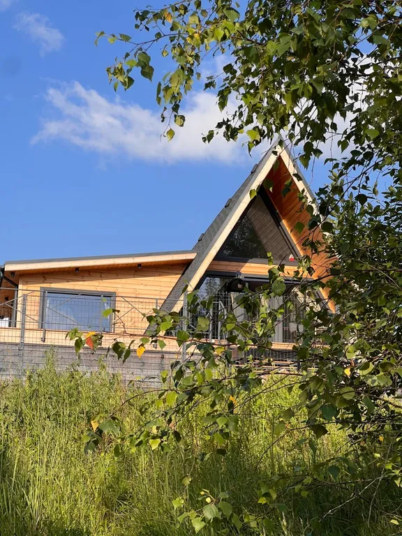 Шале у озера