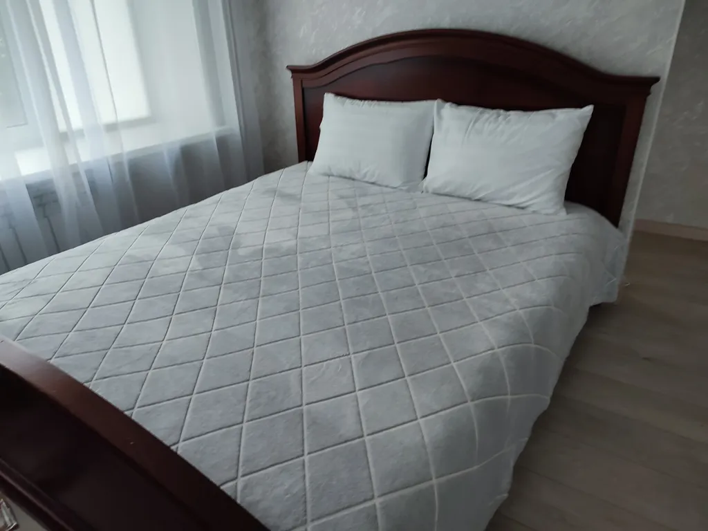 Новая удобная чистая квартира у пушкинского сада — аренда посуточно в Сарапул