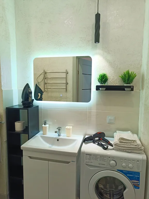 Новая студия в центре с видом на море