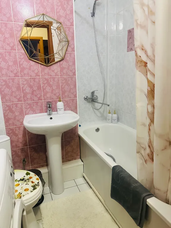 Бело-розовая квартира