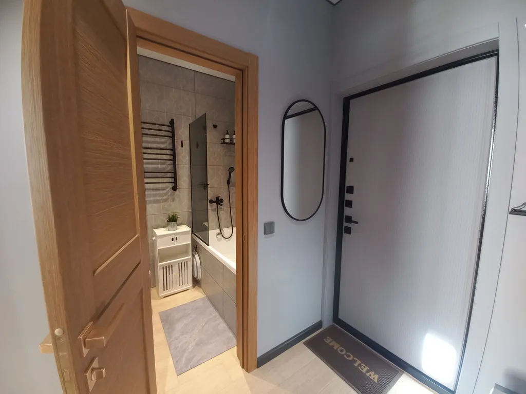 Уютная квартира с новым ремонтом в центре поселка