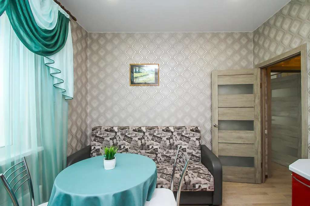 Уютная квартира у ТЦ Аура