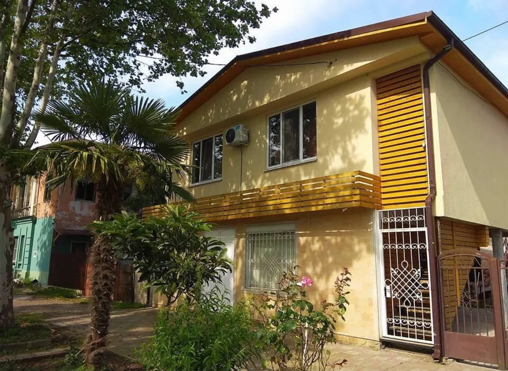 Квартира Апартаменты (квартира-студия) в центре — Сухум