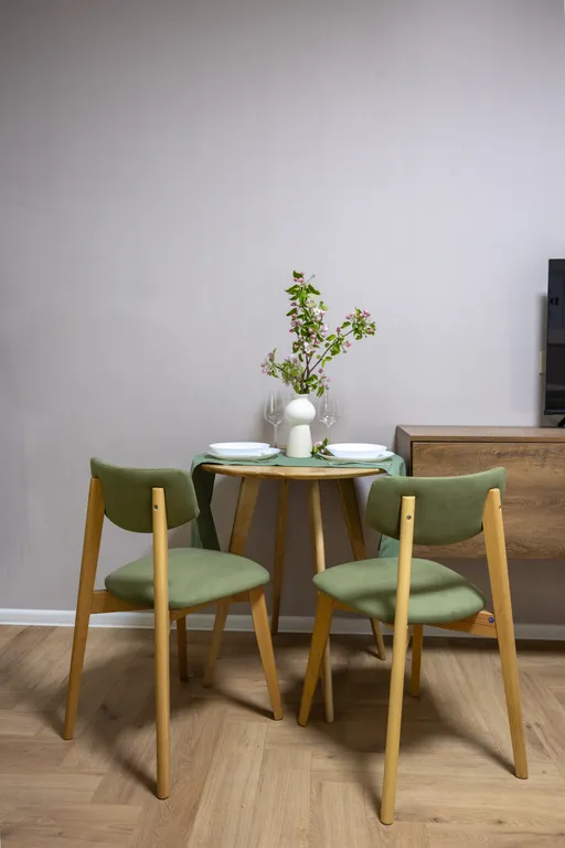 Студия в сосновом лесу у моря