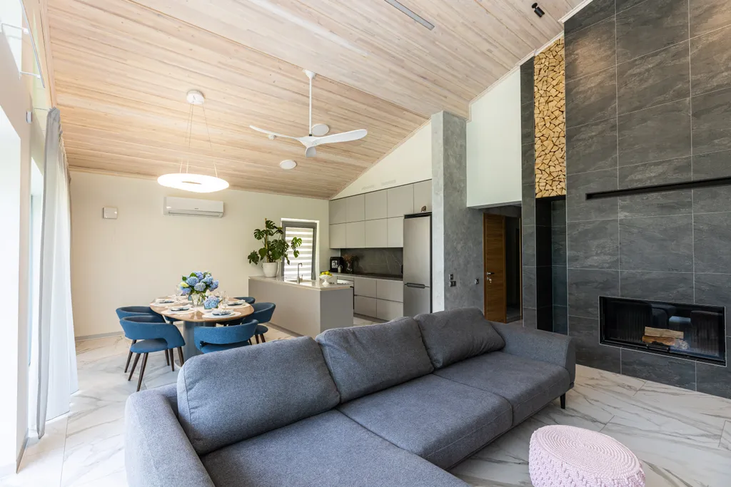 Квартира с 3 спальнями, камином с живым огнём и видом на горы