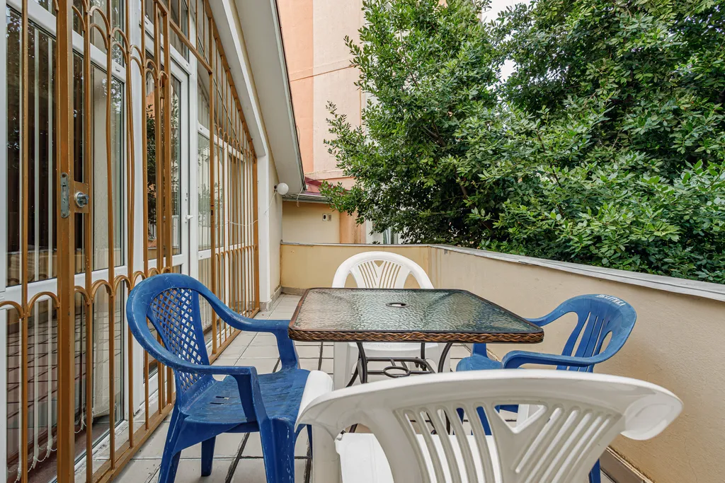 Большой двухэтажный номер с балконом и джакузи