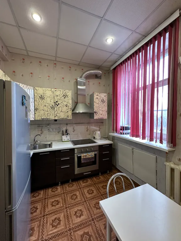 Квартира с тремя раздельными комнатами в центре