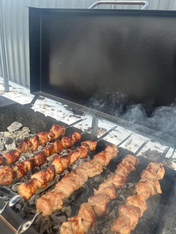 Уютный дом около реки Мана с баней