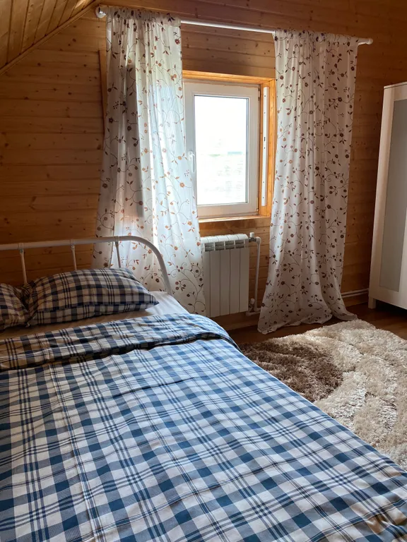 Загородный дом с баней и беседкой