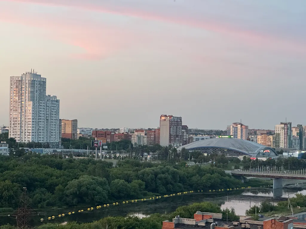 Студия в центре с видом на колесо обозрения