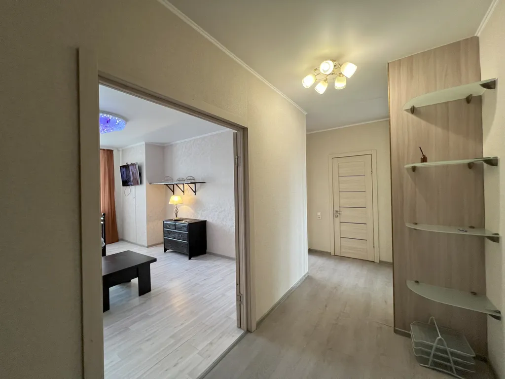 В центре новый дом