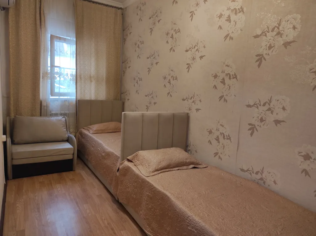 Квартира в центре курортной зоны с раздельными комнатами и кухней-гостиной